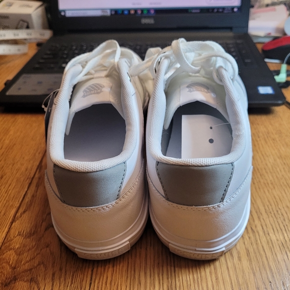 Man's Sneaker - Picture 6 of 7